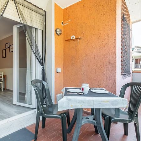 Domus Lucis Apartment Terrace & Private Parking มาริเนลลา ดิ ซาร์ซานา ภายนอก รูปภาพ