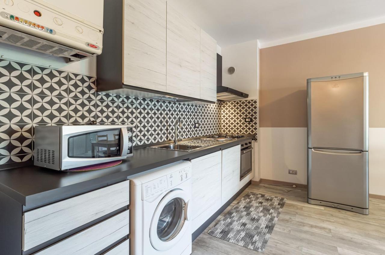 Domus Lucis Apartment Terrace & Private Parking มาริเนลลา ดิ ซาร์ซานา ภายนอก รูปภาพ